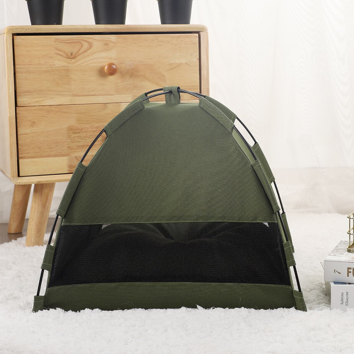 CozyCat Retreat: Winter Haven Tent Bed