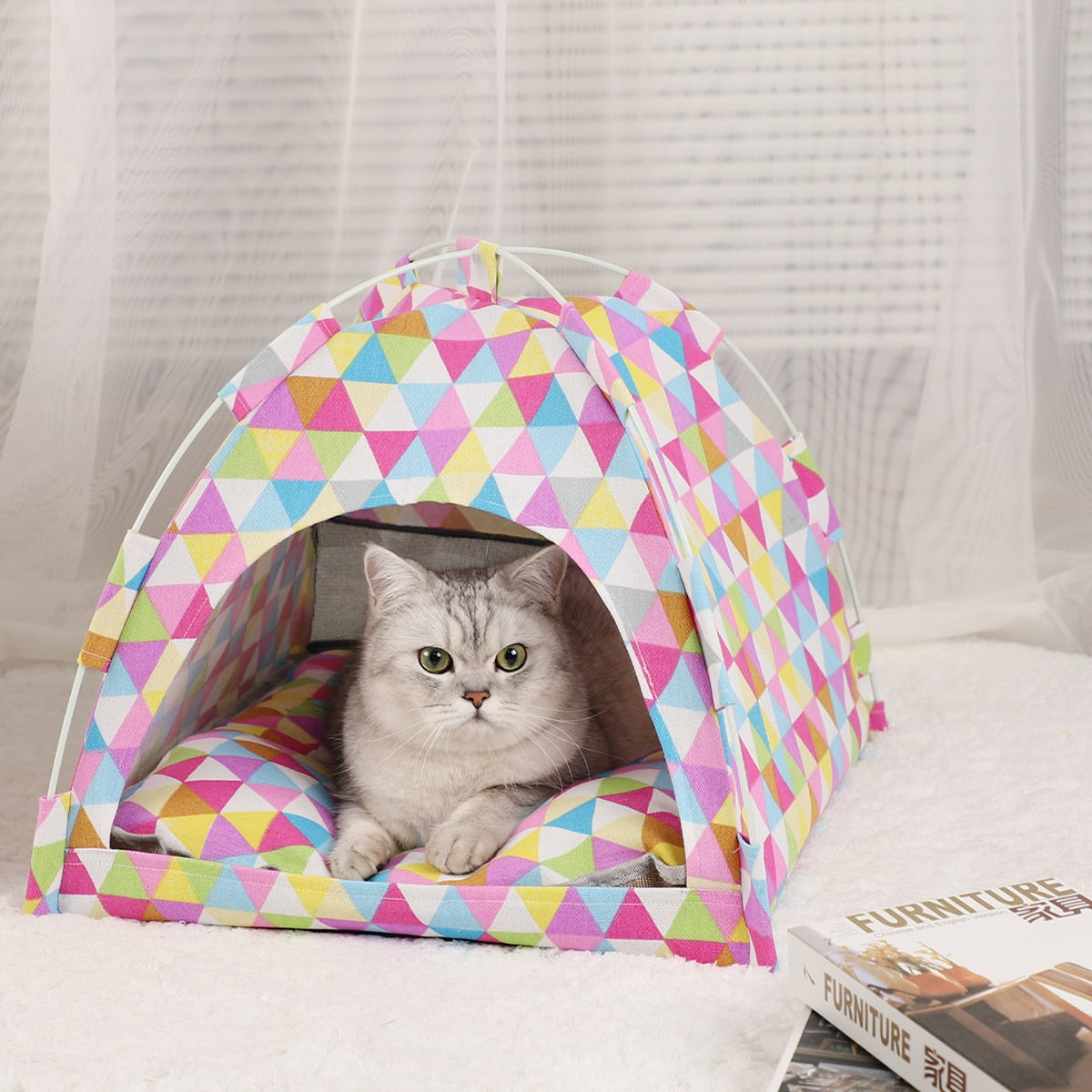 CozyCat Retreat: Winter Haven Tent Bed