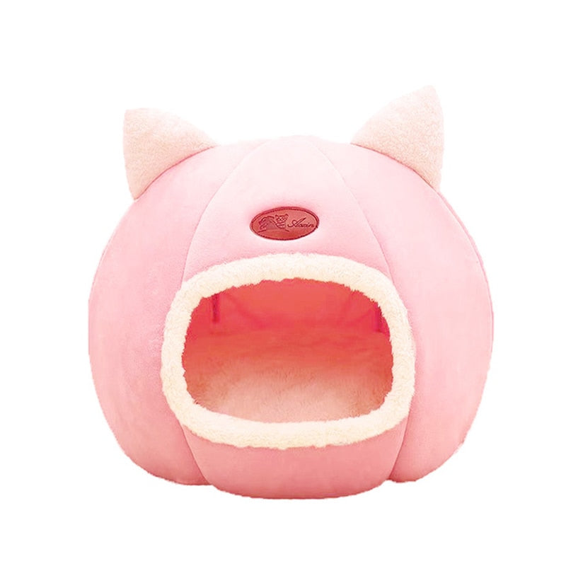 FrostyDream Haven: Ultra-Cozy Winter Bed & Nest